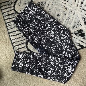 Fabletics NWT Powerhold leggings